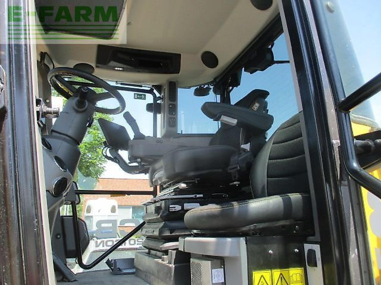 JCB 4220 icon - Traktör: fotoğraf 5 JCB 4220 icon - Traktör: fotoğraf 5