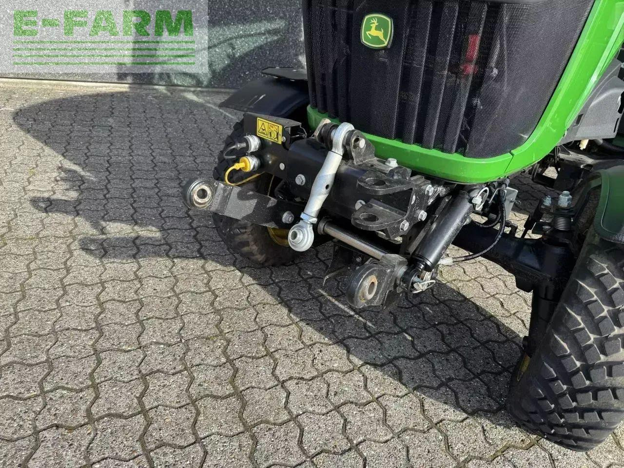 Traktör John Deere 2038r: fotoğraf 13