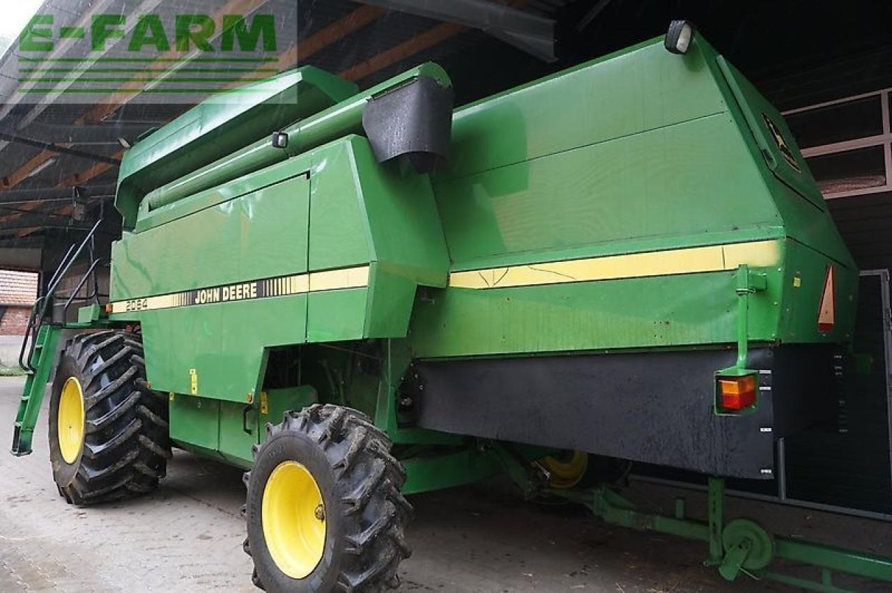 John Deere 2064 + 820 schneidwerk - Biçerdöver: fotoğraf 4 John Deere 2064 + 820 schneidwerk - Biçerdöver: fotoğraf 4