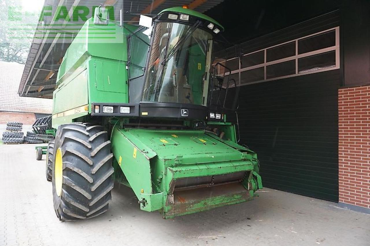 John Deere 2064 + 820 schneidwerk - Biçerdöver: fotoğraf 2 John Deere 2064 + 820 schneidwerk - Biçerdöver: fotoğraf 2