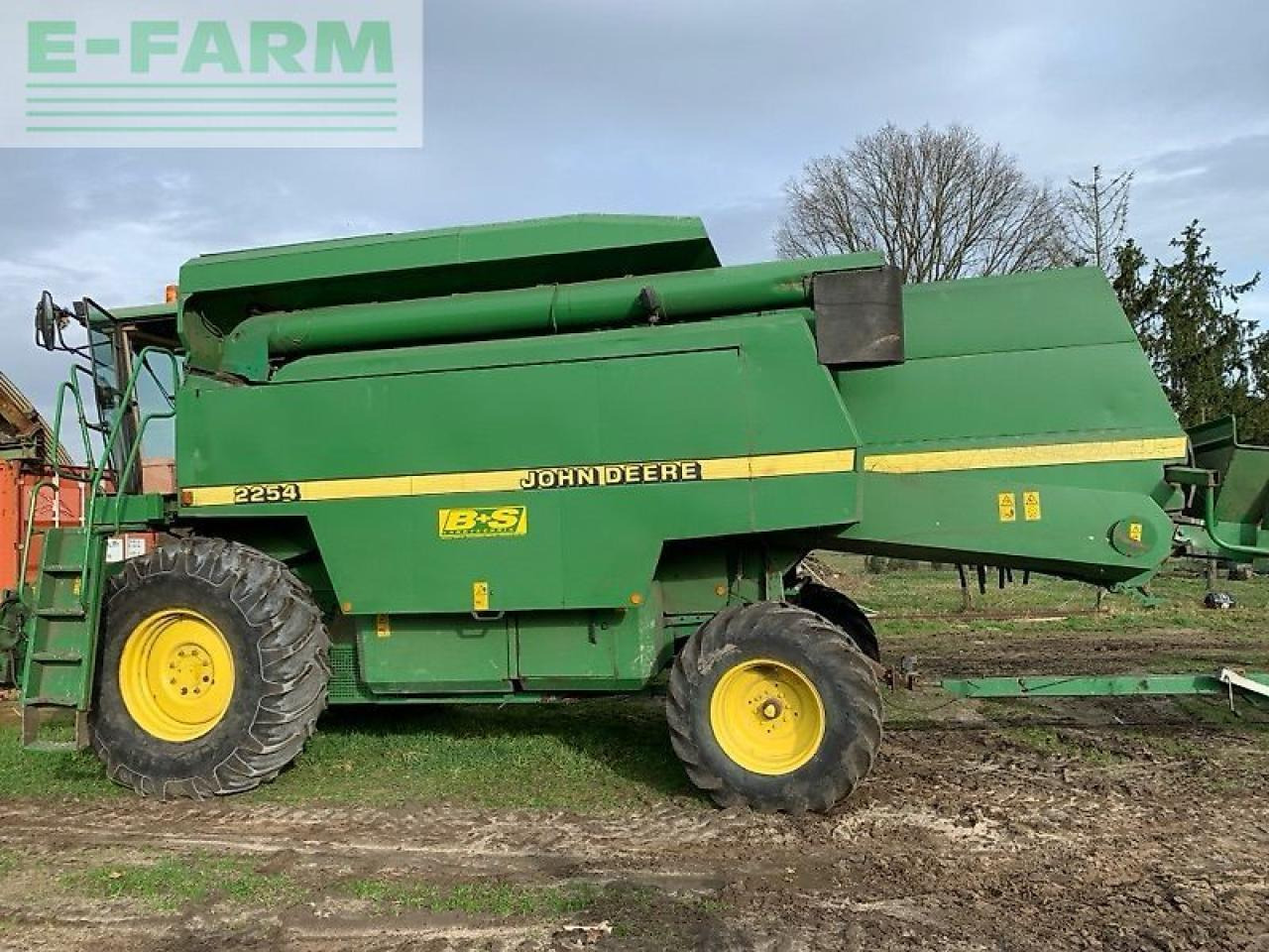 John Deere 2254 - Biçerdöver: fotoğraf 1 John Deere 2254 - Biçerdöver: fotoğraf 1