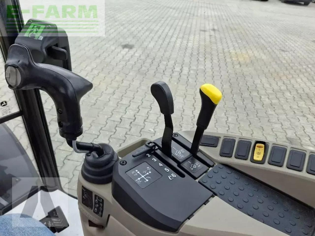 John Deere 3046r - Traktör: fotoğraf 5 John Deere 3046r - Traktör: fotoğraf 5