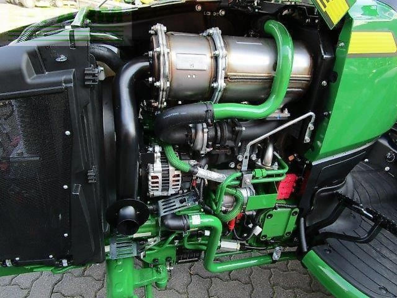 John Deere 3046r - Traktör: fotoğraf 2 John Deere 3046r - Traktör: fotoğraf 2