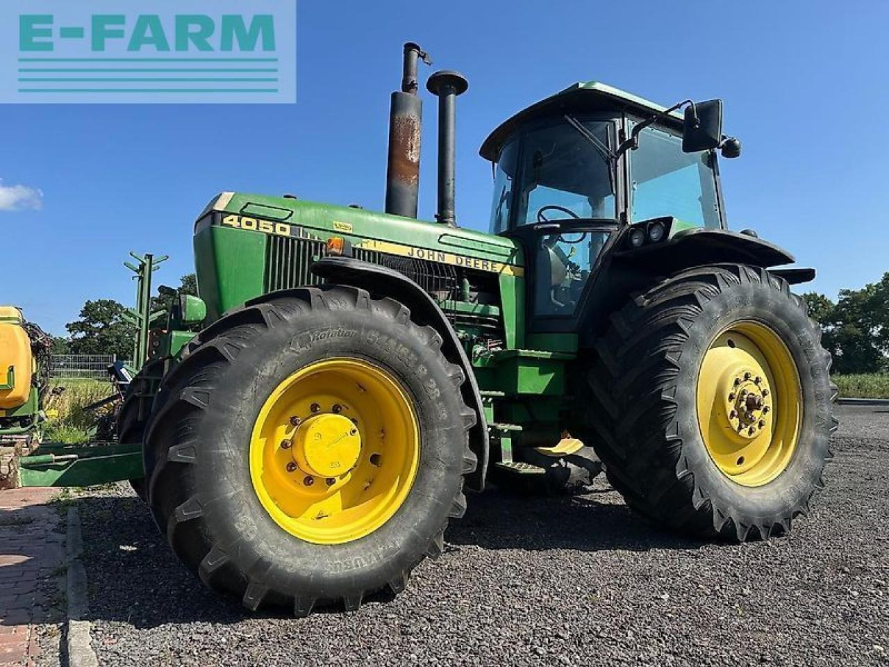 John Deere 4050 klima fronthubwerk - Traktör: fotoğraf 1 John Deere 4050 klima fronthubwerk - Traktör: fotoğraf 1
