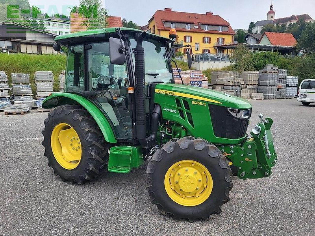 John Deere 5058 e - Traktör: fotoğraf 1 John Deere 5058 e - Traktör: fotoğraf 1