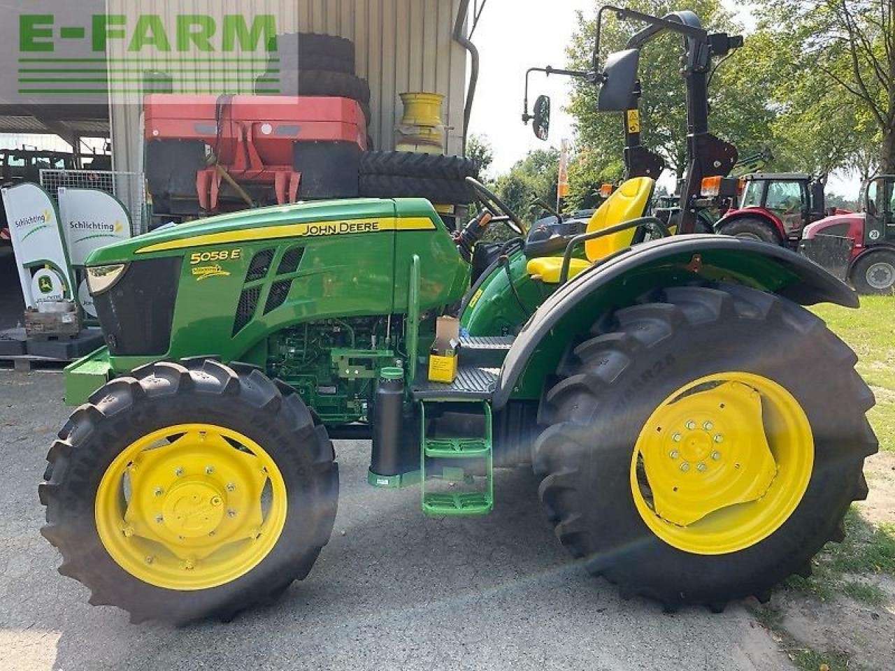 John Deere 5058e - Traktör: fotoğraf 2 John Deere 5058e - Traktör: fotoğraf 2