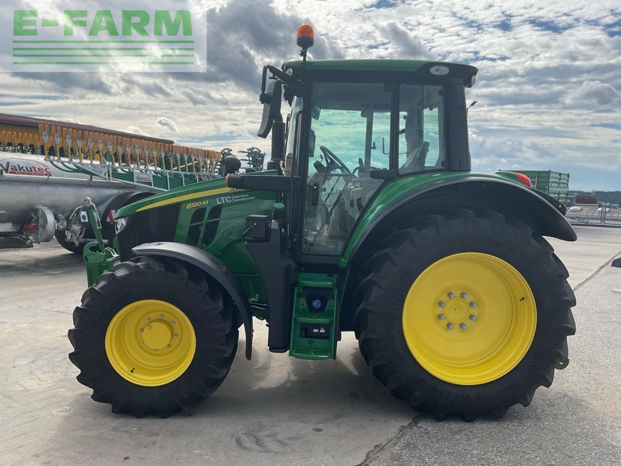 John Deere 6120M - Traktör: fotoğraf 2 John Deere 6120M - Traktör: fotoğraf 2