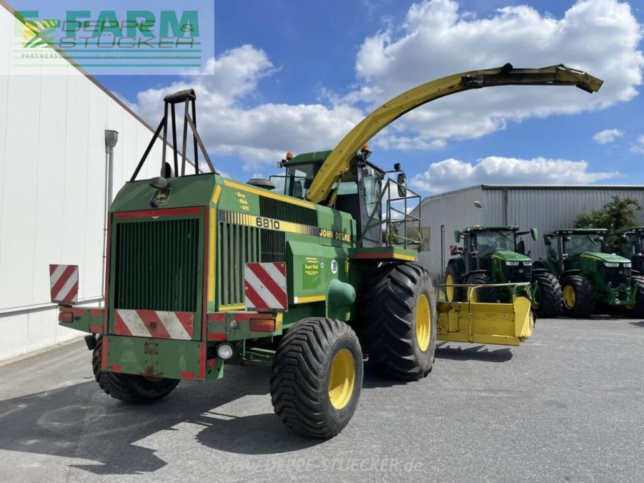 John Deere 6810 mit gebiss - Silaj makinesi: fotoğraf 4 John Deere 6810 mit gebiss - Silaj makinesi: fotoğraf 4