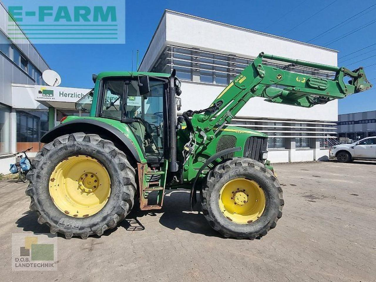 John Deere 6820 - Traktör: fotoğraf 4 John Deere 6820 - Traktör: fotoğraf 4