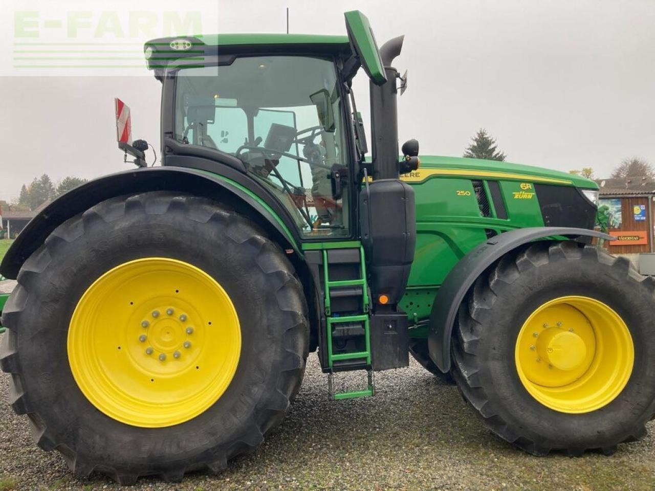 John Deere 6r250 - Traktör: fotoğraf 4 John Deere 6r250 - Traktör: fotoğraf 4