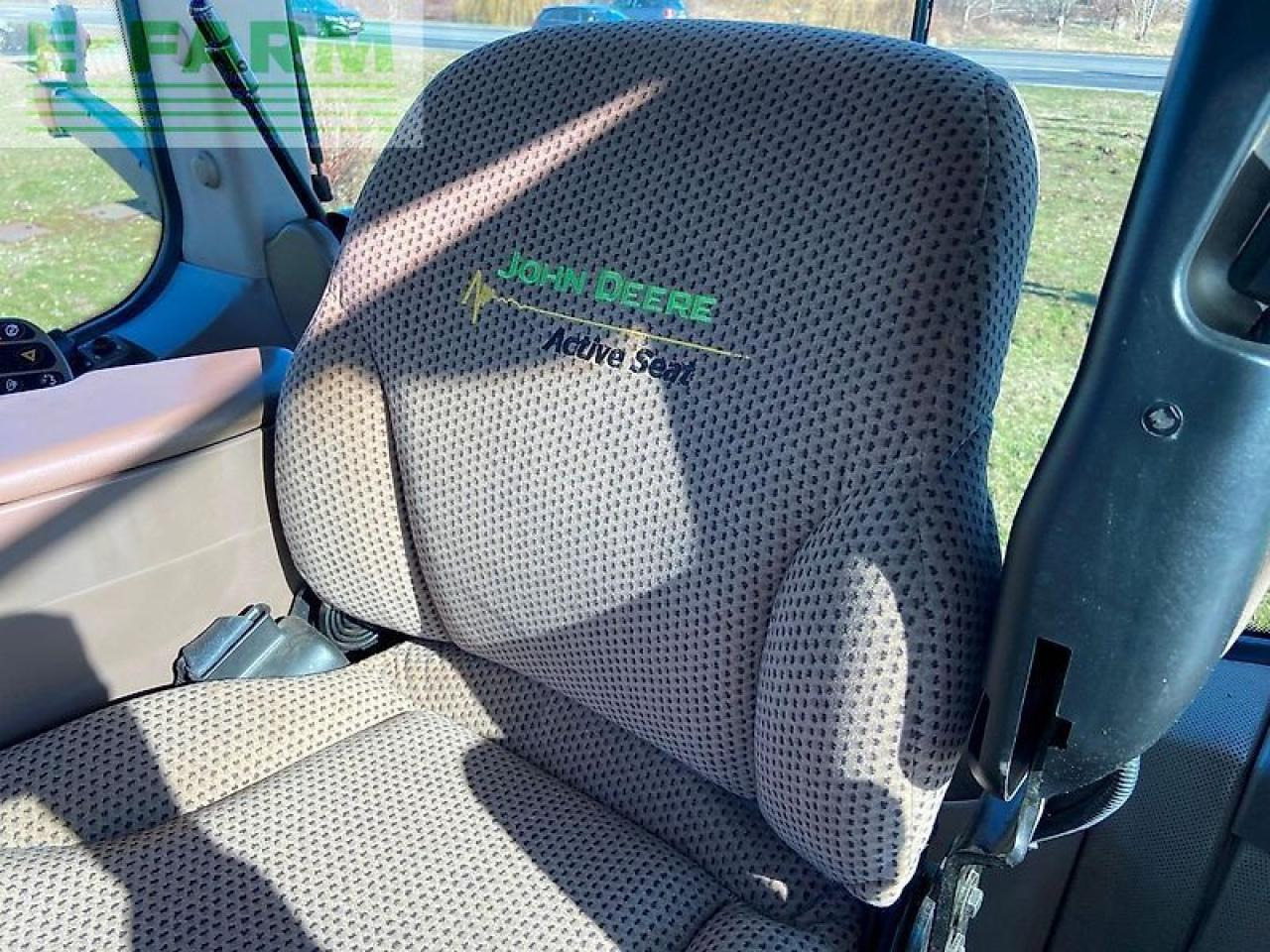 Traktör John Deere 7230r: fotoğraf 35