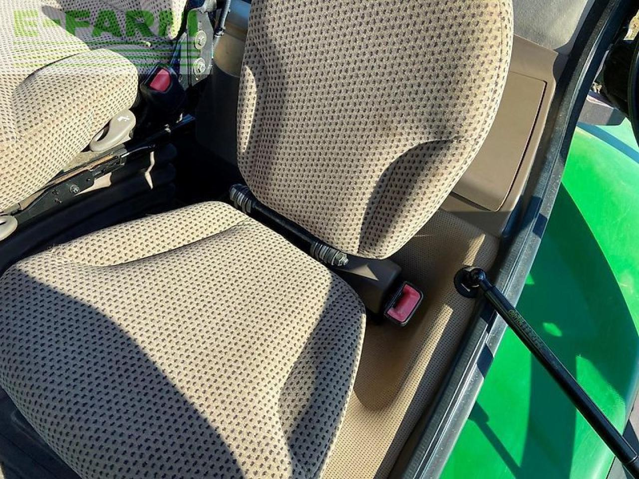 Traktör John Deere 7230r: fotoğraf 36