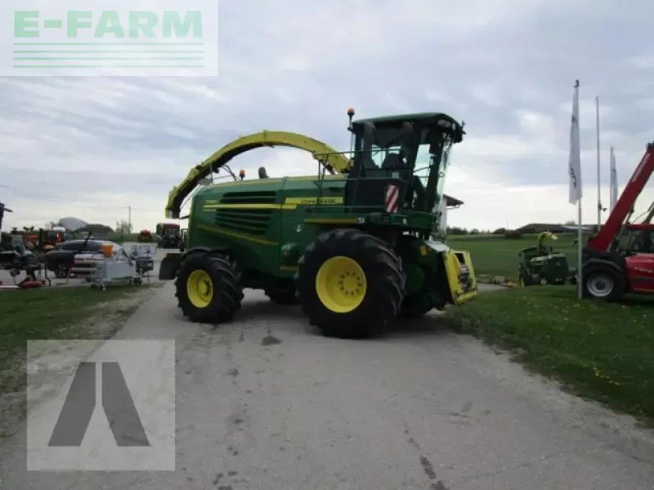 John Deere 7350i - Silaj makinesi: fotoğraf 2 John Deere 7350i - Silaj makinesi: fotoğraf 2