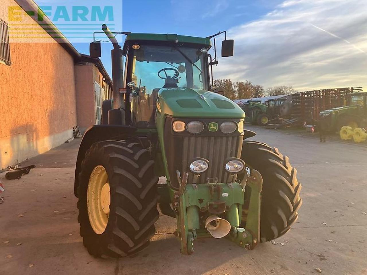 John Deere 7720 - Traktör: fotoğraf 2 John Deere 7720 - Traktör: fotoğraf 2