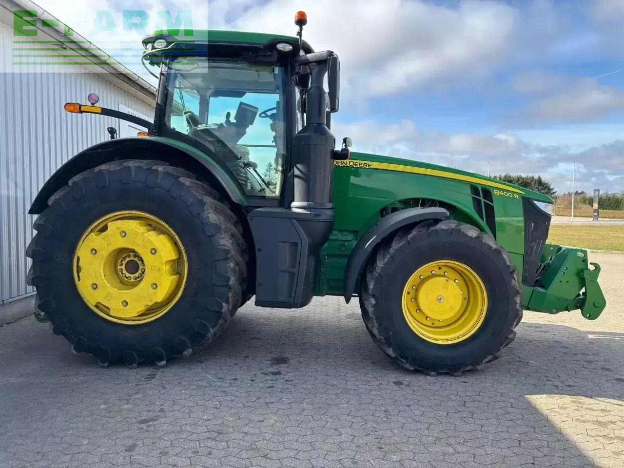 John Deere 8400r - Traktör: fotoğraf 2 John Deere 8400r - Traktör: fotoğraf 2