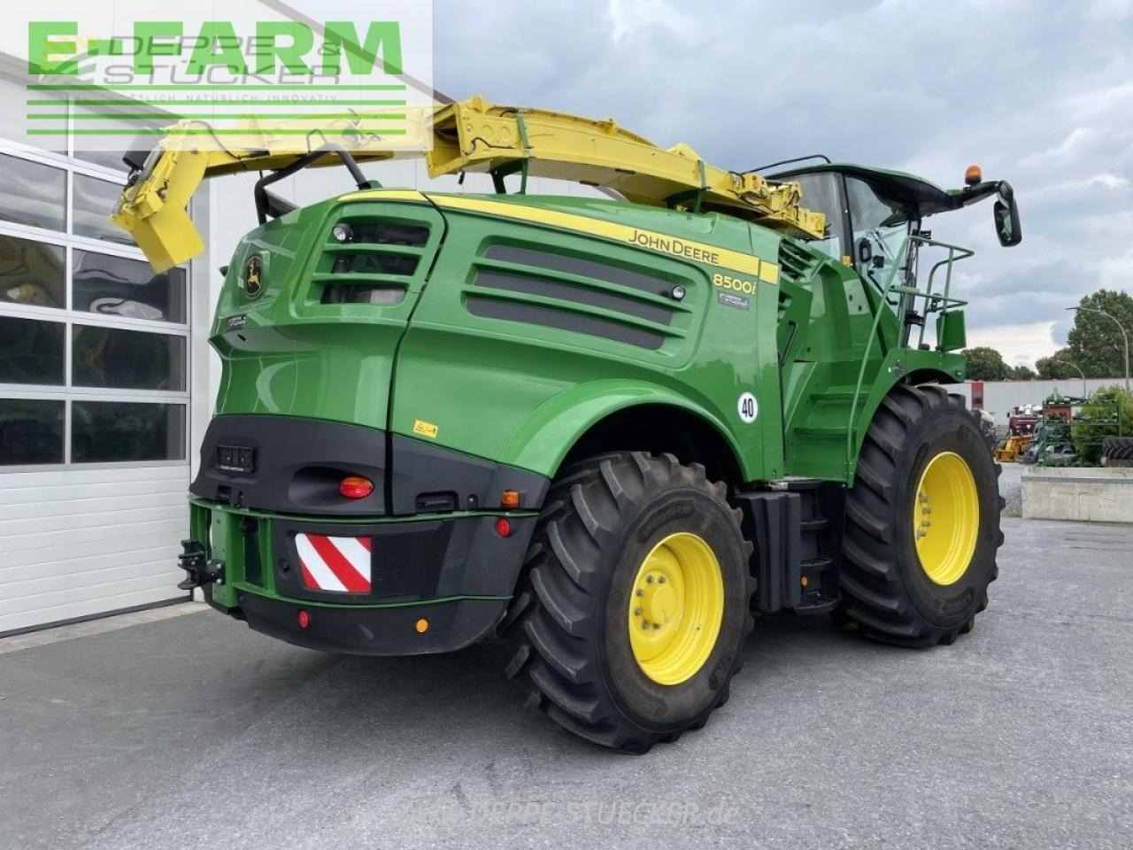 John Deere 8500i - Silaj makinesi: fotoğraf 5 John Deere 8500i - Silaj makinesi: fotoğraf 5
