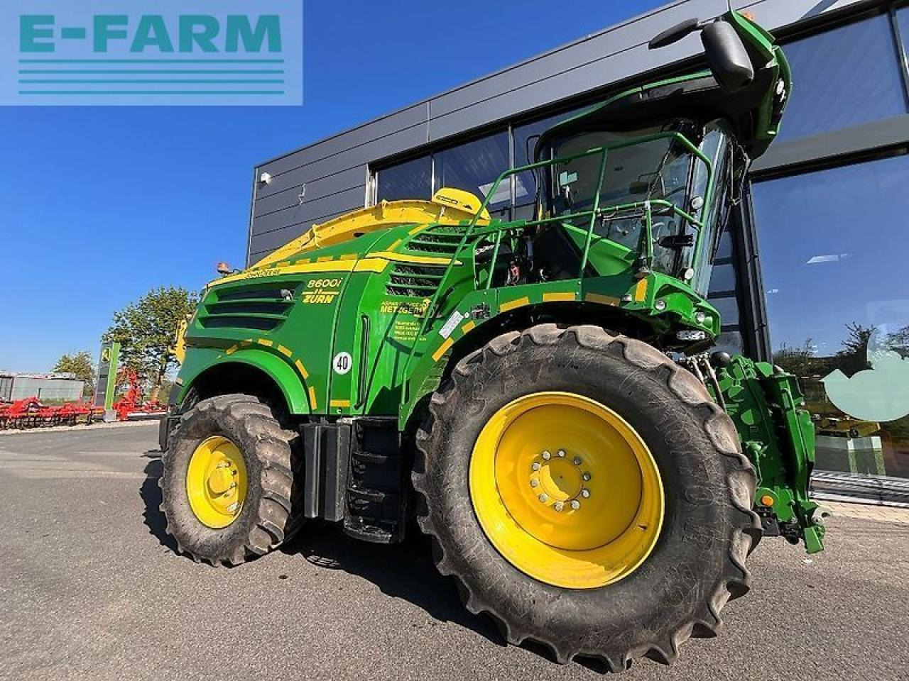 John Deere 8600 - Silaj makinesi: fotoğraf 1 John Deere 8600 - Silaj makinesi: fotoğraf 1