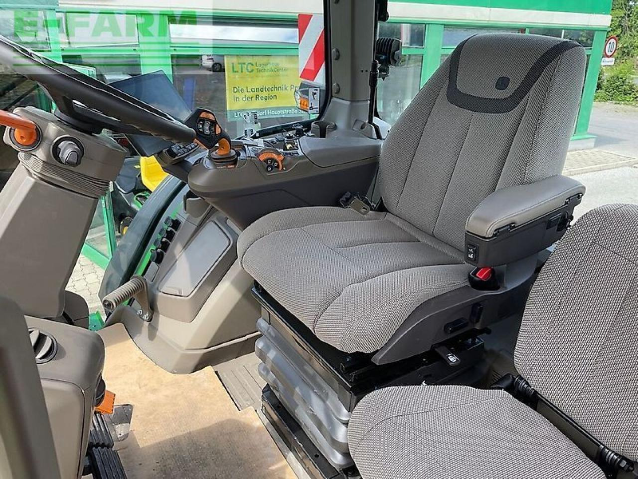 John Deere 8r340 - Traktör: fotoğraf 5 John Deere 8r340 - Traktör: fotoğraf 5