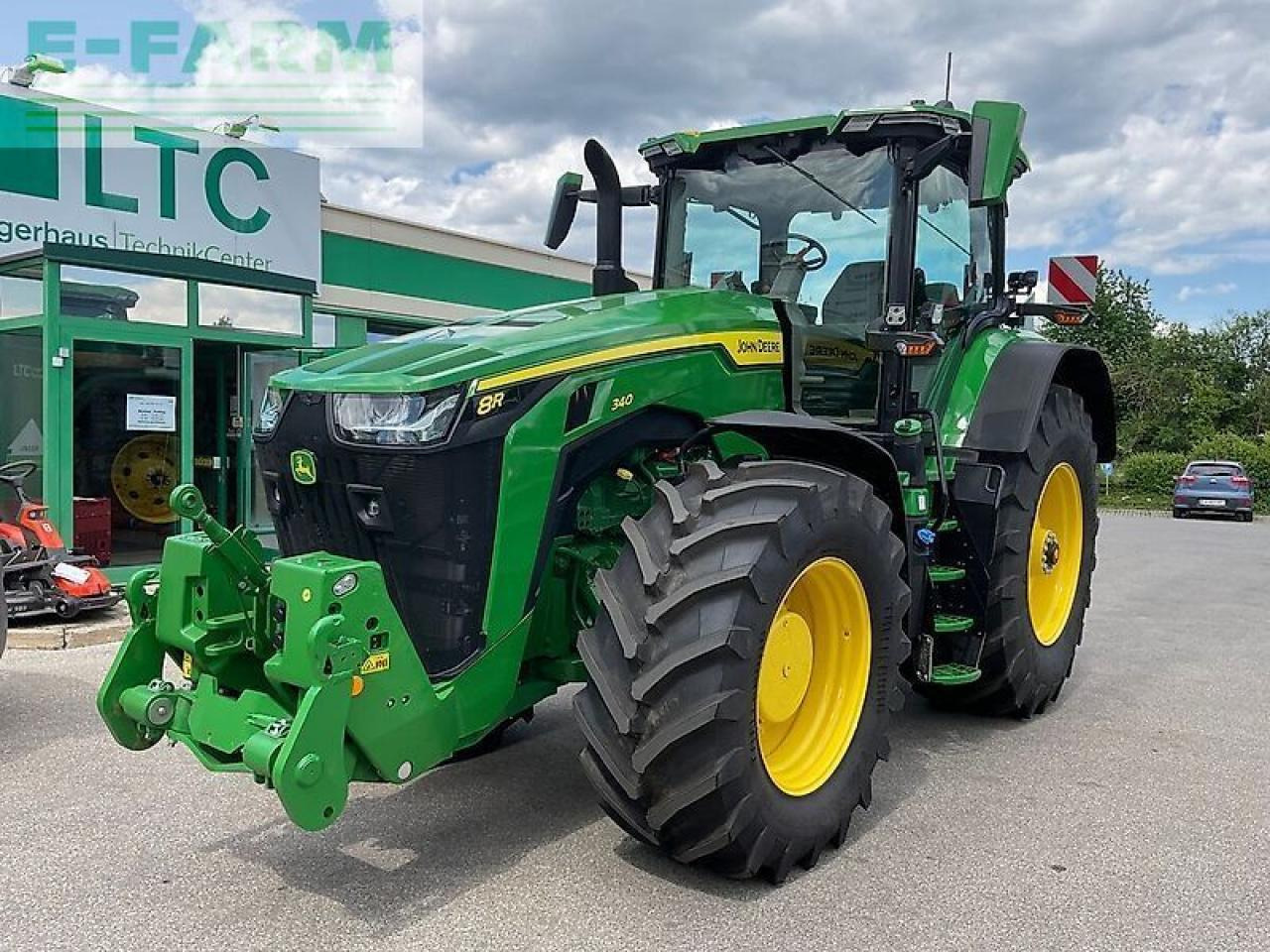 John Deere 8r340 - Traktör: fotoğraf 1 John Deere 8r340 - Traktör: fotoğraf 1