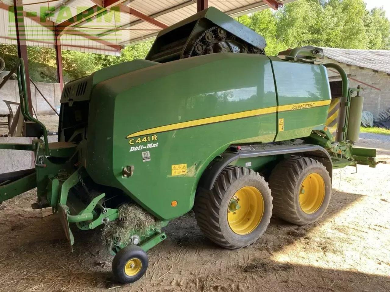John Deere c441r - Kare balya makinesi: fotoğraf 1 John Deere c441r - Kare balya makinesi: fotoğraf 1