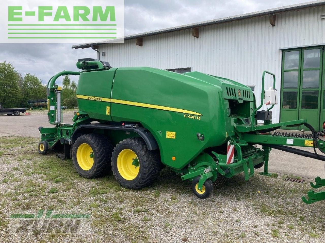 John Deere c441r - Kare balya makinesi: fotoğraf 1 John Deere c441r - Kare balya makinesi: fotoğraf 1