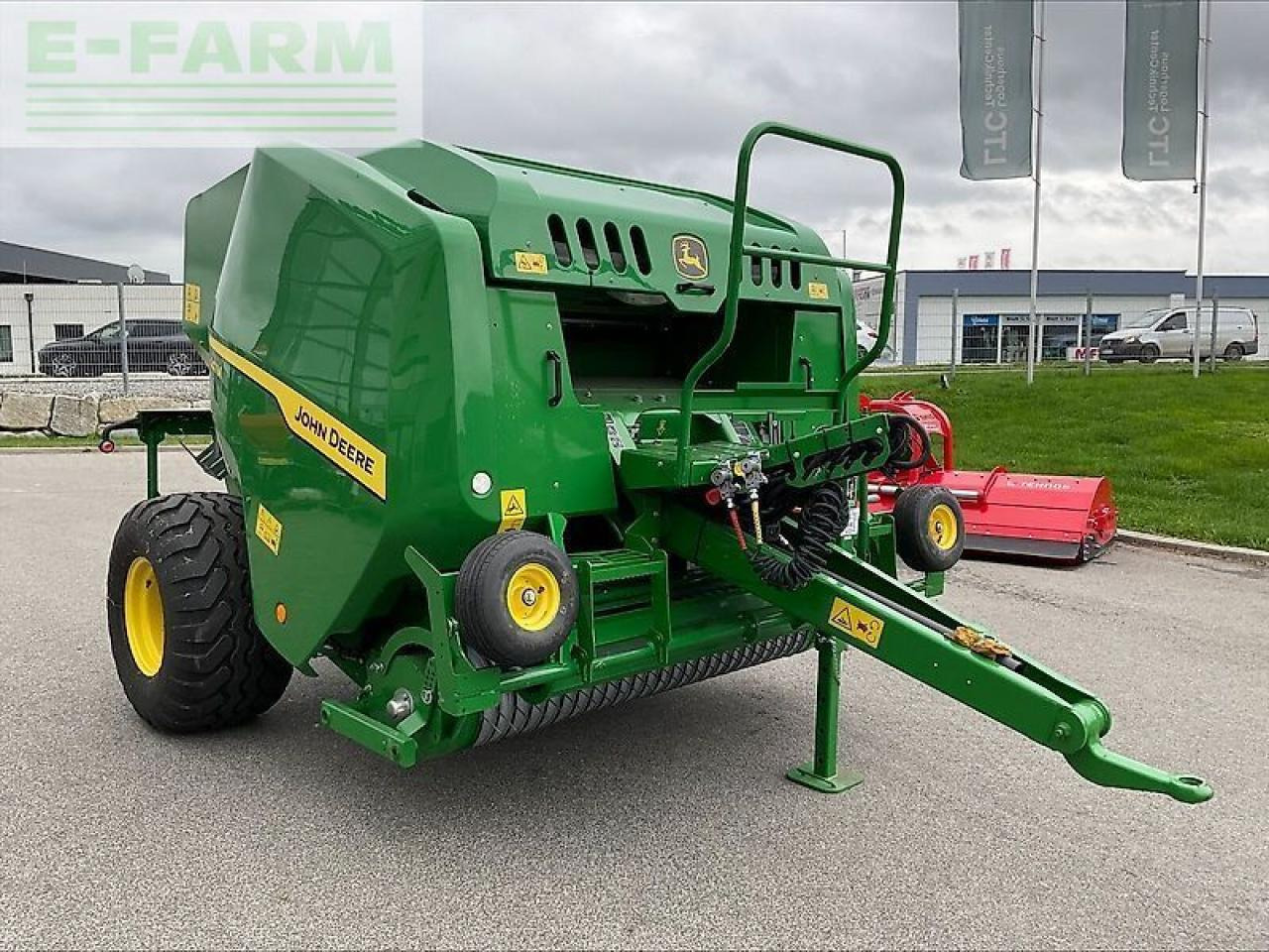 John Deere f 441 m rundballenpresse - Kare balya makinesi: fotoğraf 2 John Deere f 441 m rundballenpresse - Kare balya makinesi: fotoğraf 2