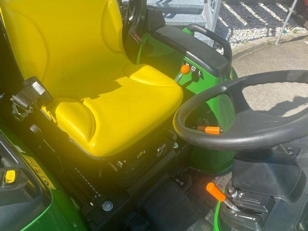 John Deere kompakttraktor - Küçük traktör: fotoğraf 3 John Deere kompakttraktor - Küçük traktör: fotoğraf 3