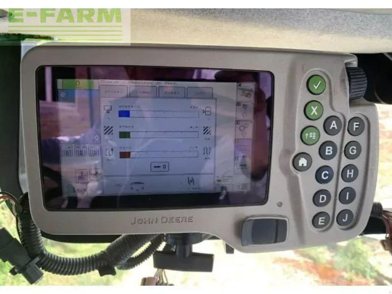 John Deere m900 - Çekilir pülverizatör: fotoğraf 5 John Deere m900 - Çekilir pülverizatör: fotoğraf 5