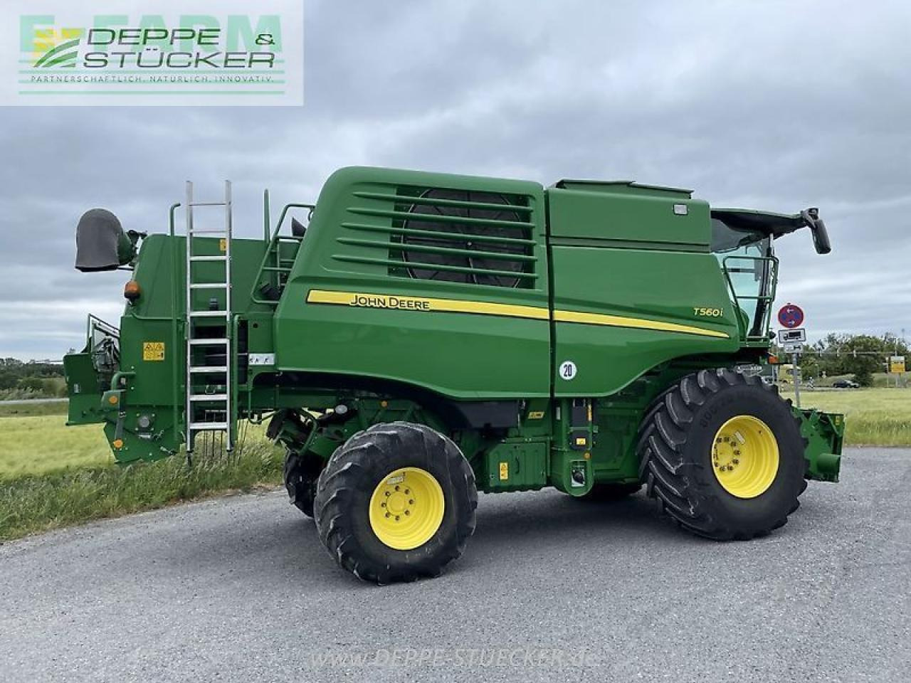 John Deere t560 mit 722pf - Biçerdöver: fotoğraf 3 John Deere t560 mit 722pf - Biçerdöver: fotoğraf 3
