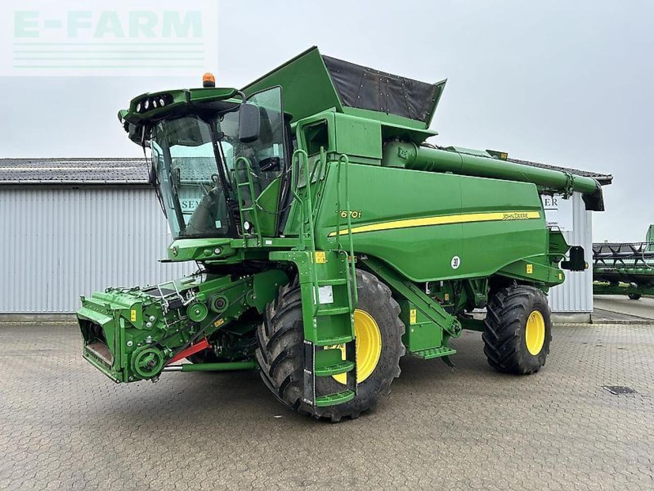 John Deere t670 - Biçerdöver: fotoğraf 1 John Deere t670 - Biçerdöver: fotoğraf 1