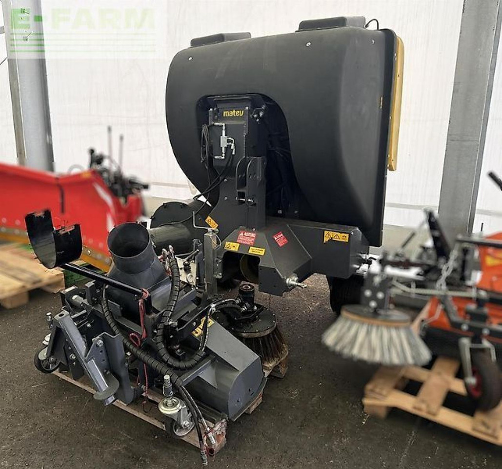 Kioti ck 5030 ch + 6 x anbaugeräte - Traktör: fotoğraf 4 Kioti ck 5030 ch + 6 x anbaugeräte - Traktör: fotoğraf 4