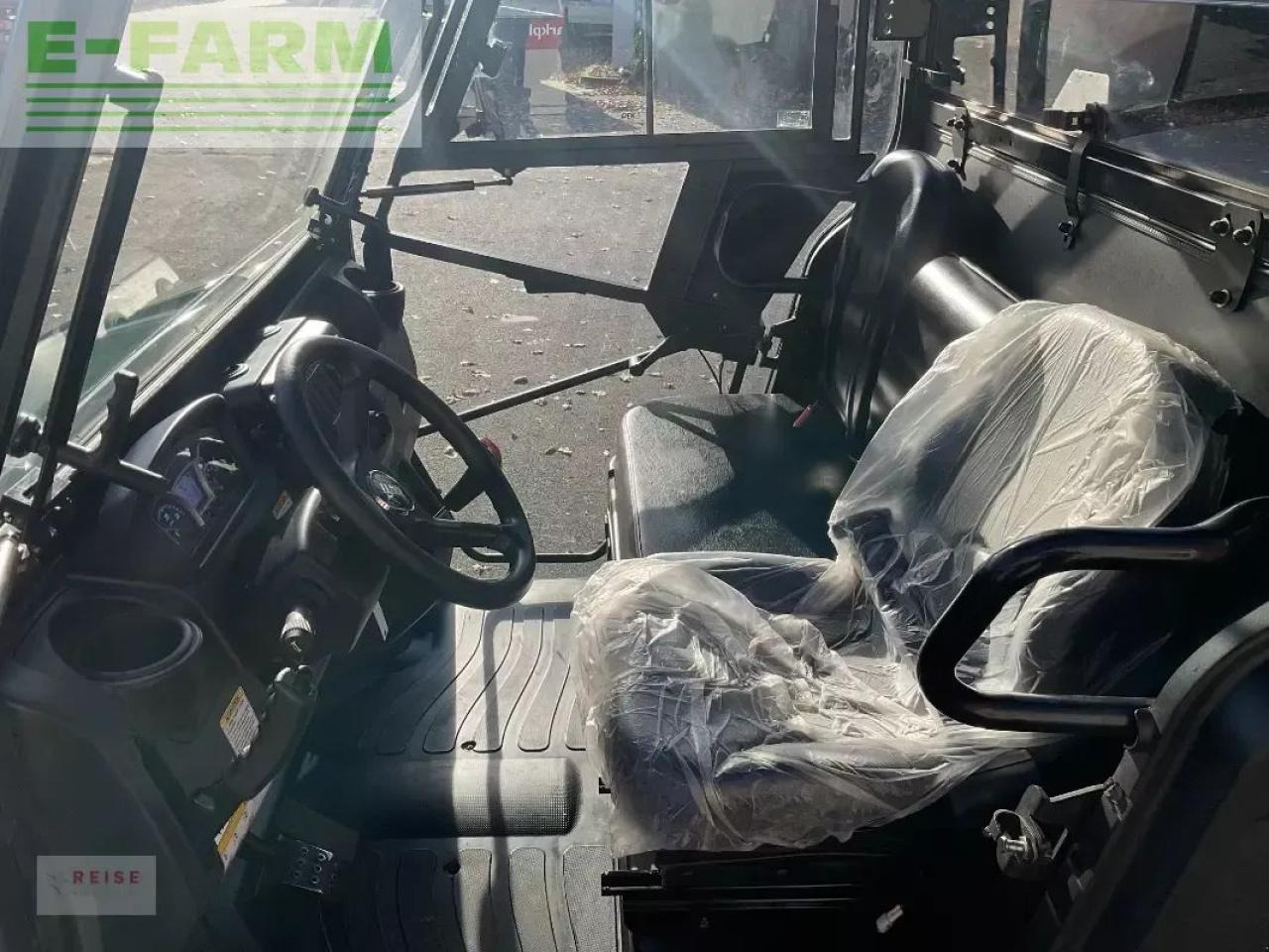 Kioti k9 2400 - Traktör: fotoğraf 5 Kioti k9 2400 - Traktör: fotoğraf 5