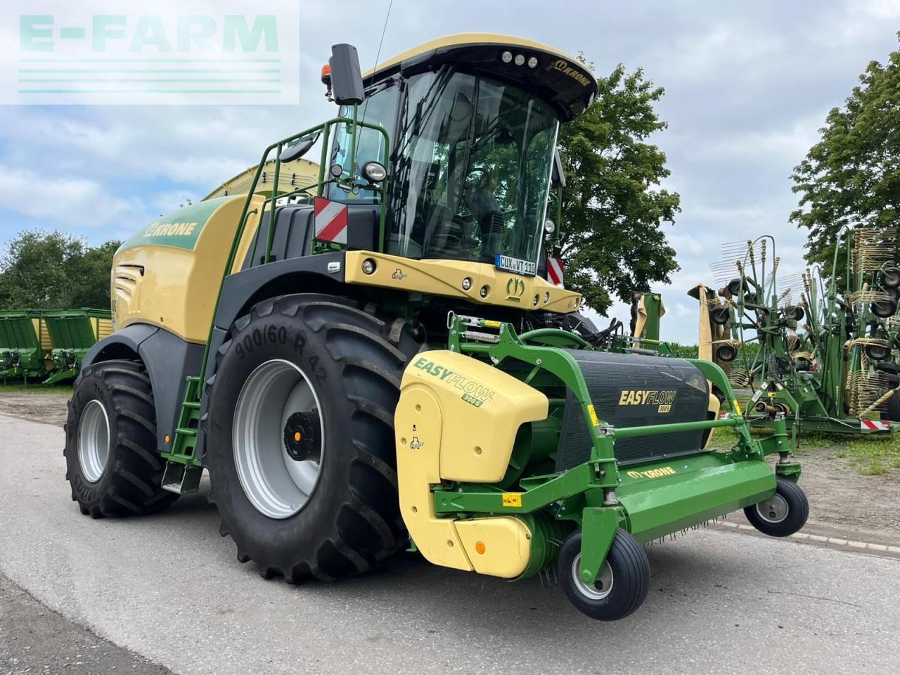 Krone Big X 630 - Silaj makinesi: fotoğraf 1 Krone Big X 630 - Silaj makinesi: fotoğraf 1