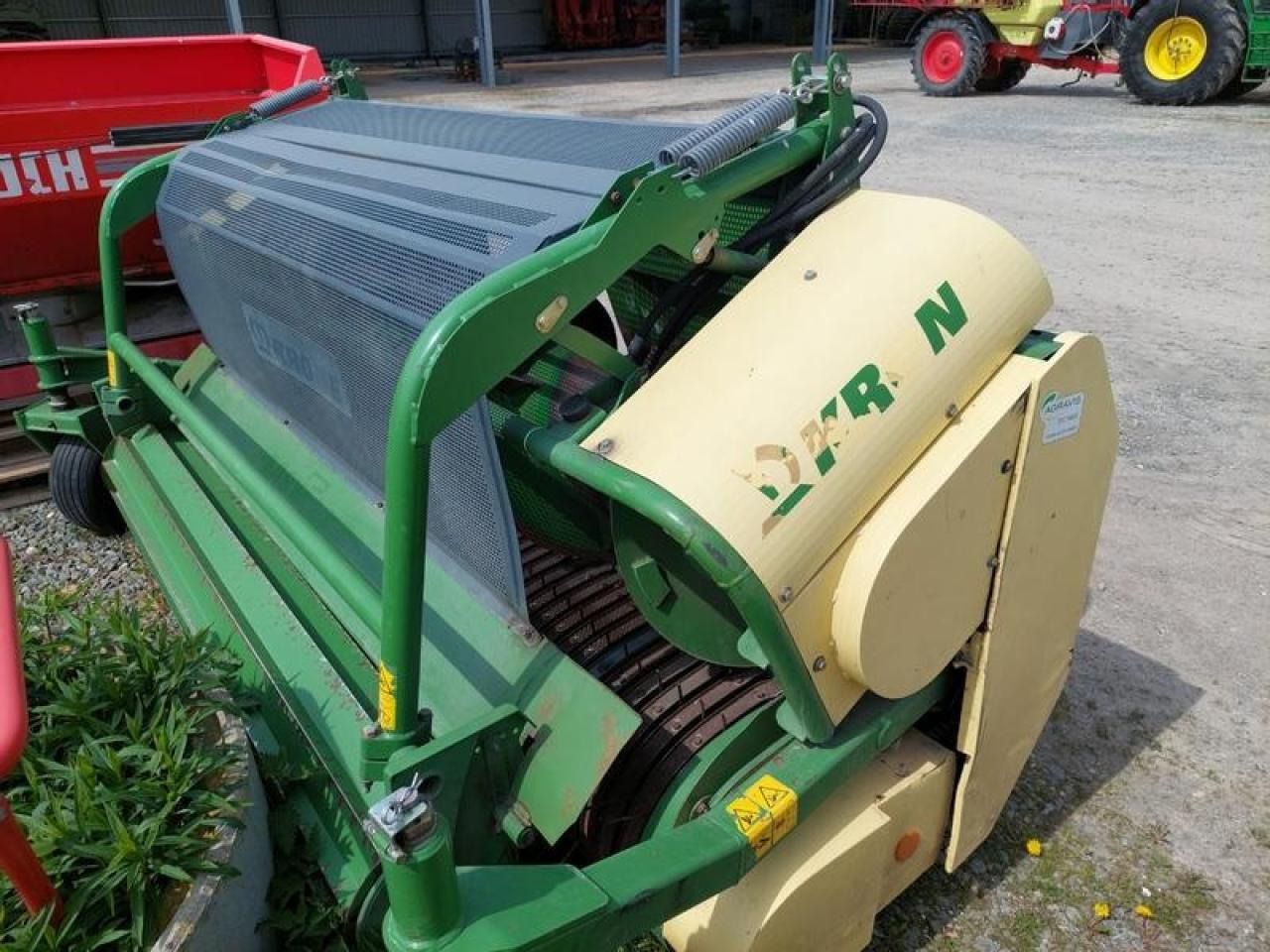 Krone easy flow 3001 - Silaj makinesi aksesuarları: fotoğraf 2 Krone easy flow 3001 - Silaj makinesi aksesuarları: fotoğraf 2