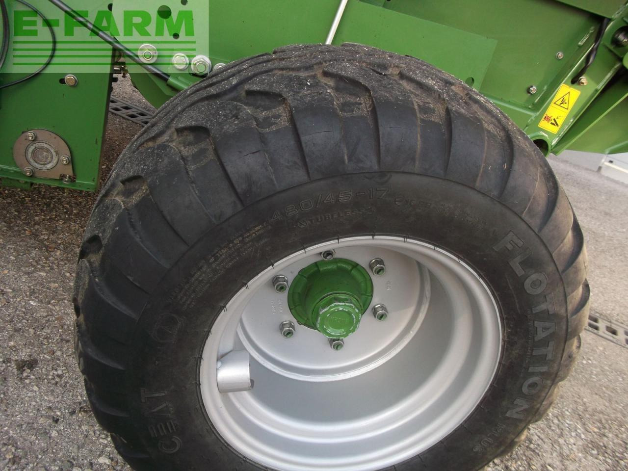 Krone fortima v 1500 multi cut - Kare balya makinesi: fotoğraf 3 Krone fortima v 1500 multi cut - Kare balya makinesi: fotoğraf 3