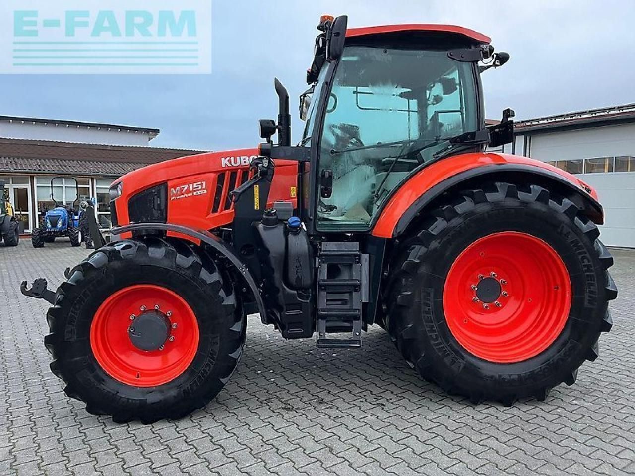 Kubota m7151 - Traktör: fotoğraf 3 Kubota m7151 - Traktör: fotoğraf 3