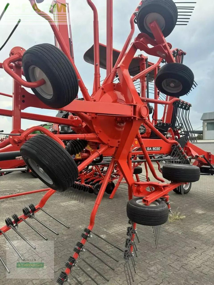 Kuhn ga 8030 - Ot toplama tırmığı: fotoğraf 4 Kuhn ga 8030 - Ot toplama tırmığı: fotoğraf 4