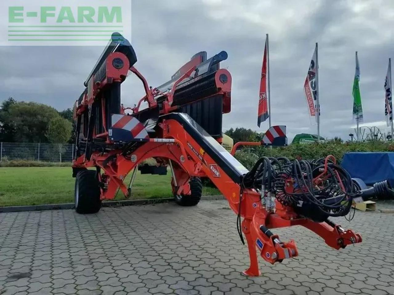 Kuhn merge maxx 1090 - Ot toplama tırmığı: fotoğraf 2 Kuhn merge maxx 1090 - Ot toplama tırmığı: fotoğraf 2