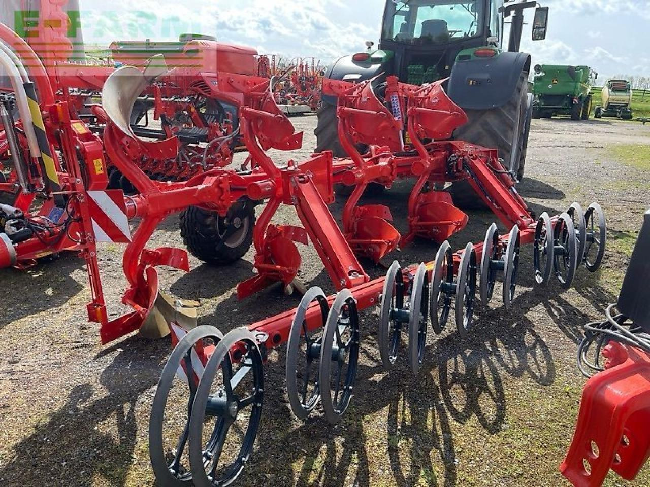 Kuhn varimaster l4eh80101 - Pulluk: fotoğraf 2 Kuhn varimaster l4eh80101 - Pulluk: fotoğraf 2