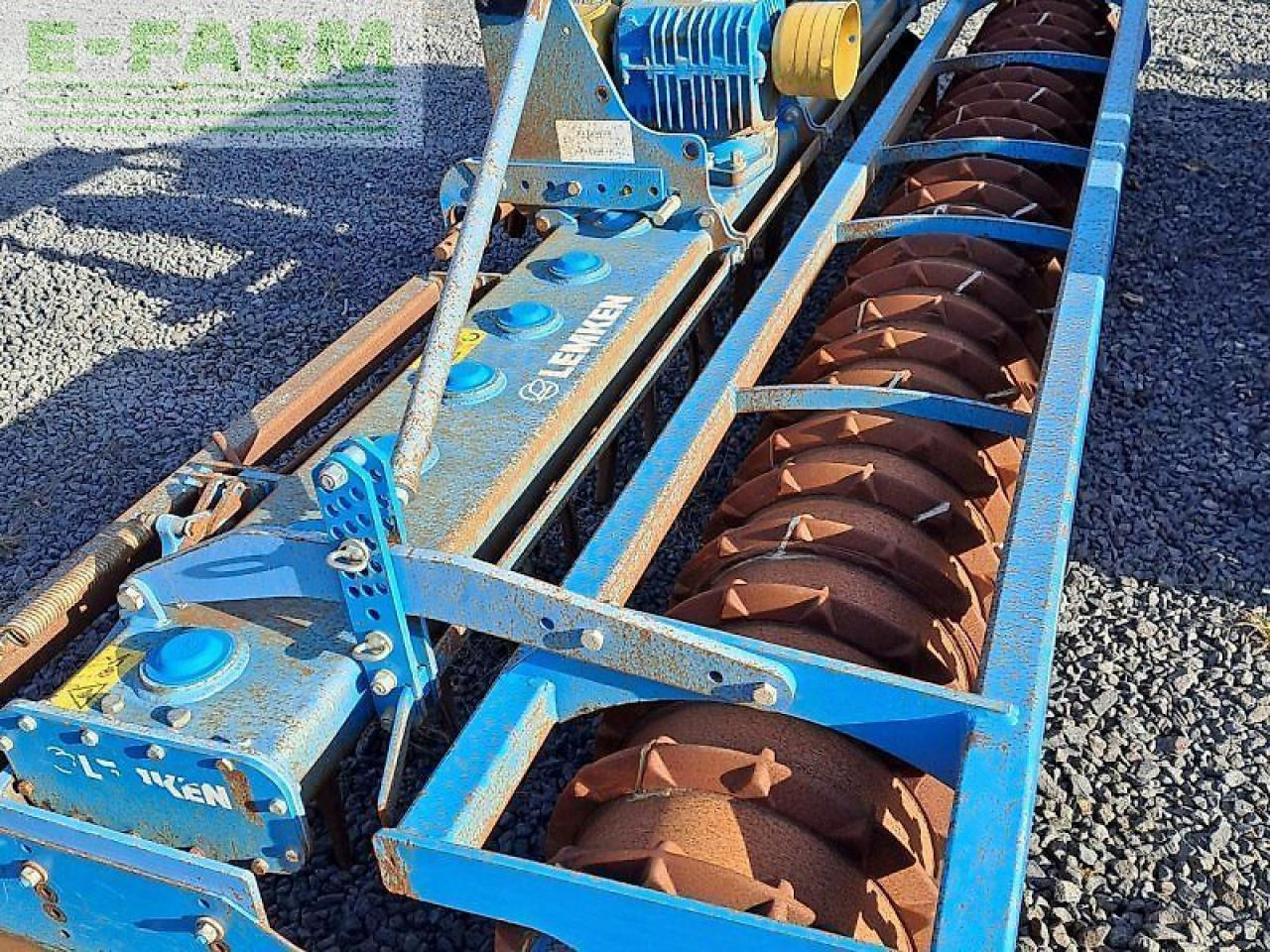 Lemken zirkon 10/400 - Toprak işleme makinesi: fotoğraf 1 Lemken zirkon 10/400 - Toprak işleme makinesi: fotoğraf 1