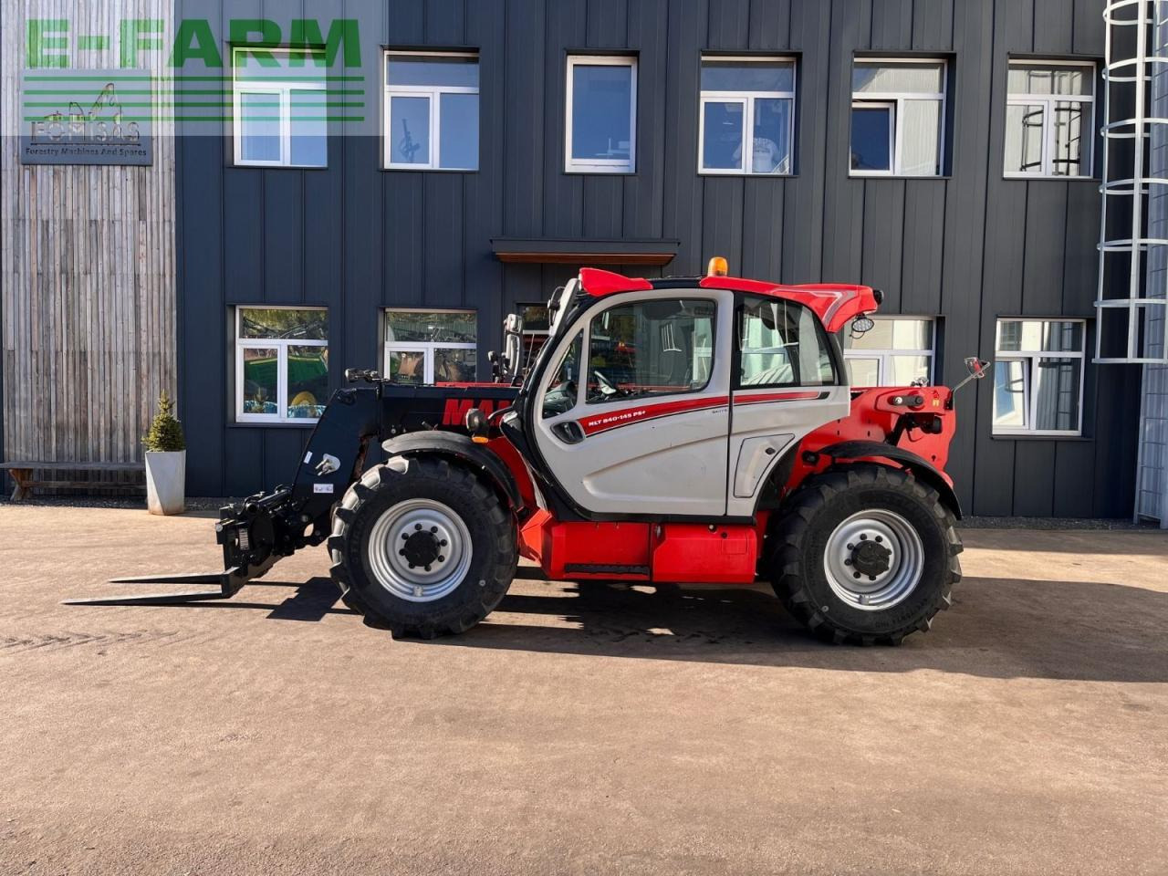 Manitou MLT 840 - Teleskopik yükleyici: fotoğraf 1 Manitou MLT 840 - Teleskopik yükleyici: fotoğraf 1