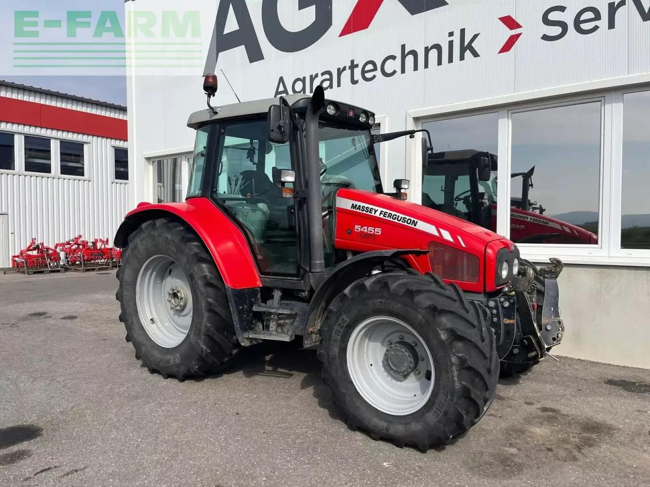 Massey Ferguson 5455-4 standard Standard - Traktör: fotoğraf 1 Massey Ferguson 5455-4 standard Standard - Traktör: fotoğraf 1