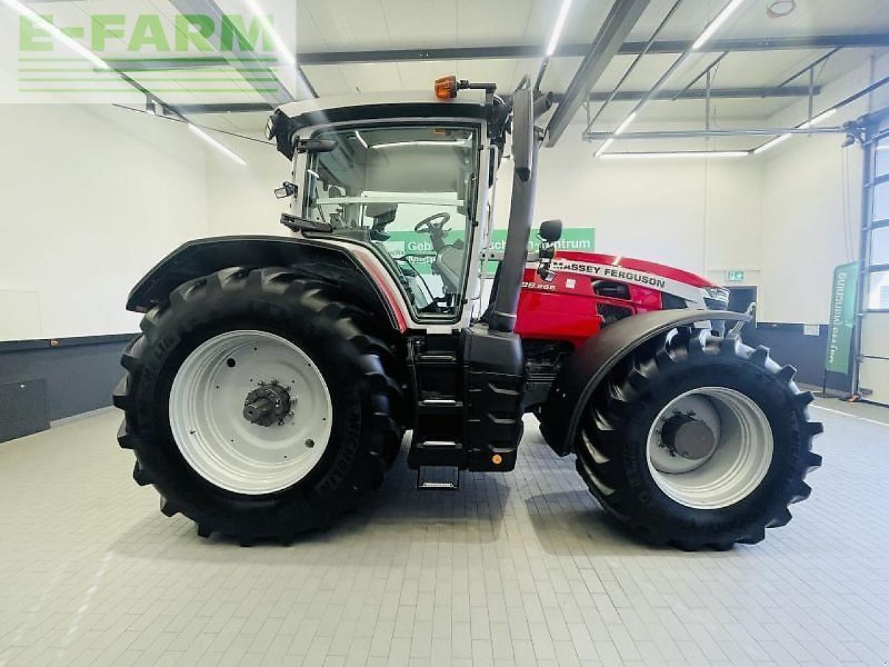 Massey Ferguson 8s.265 dyna e-power exclusive Exclusive - Traktör: fotoğraf 4 Massey Ferguson 8s.265 dyna e-power exclusive Exclusive - Traktör: fotoğraf 4