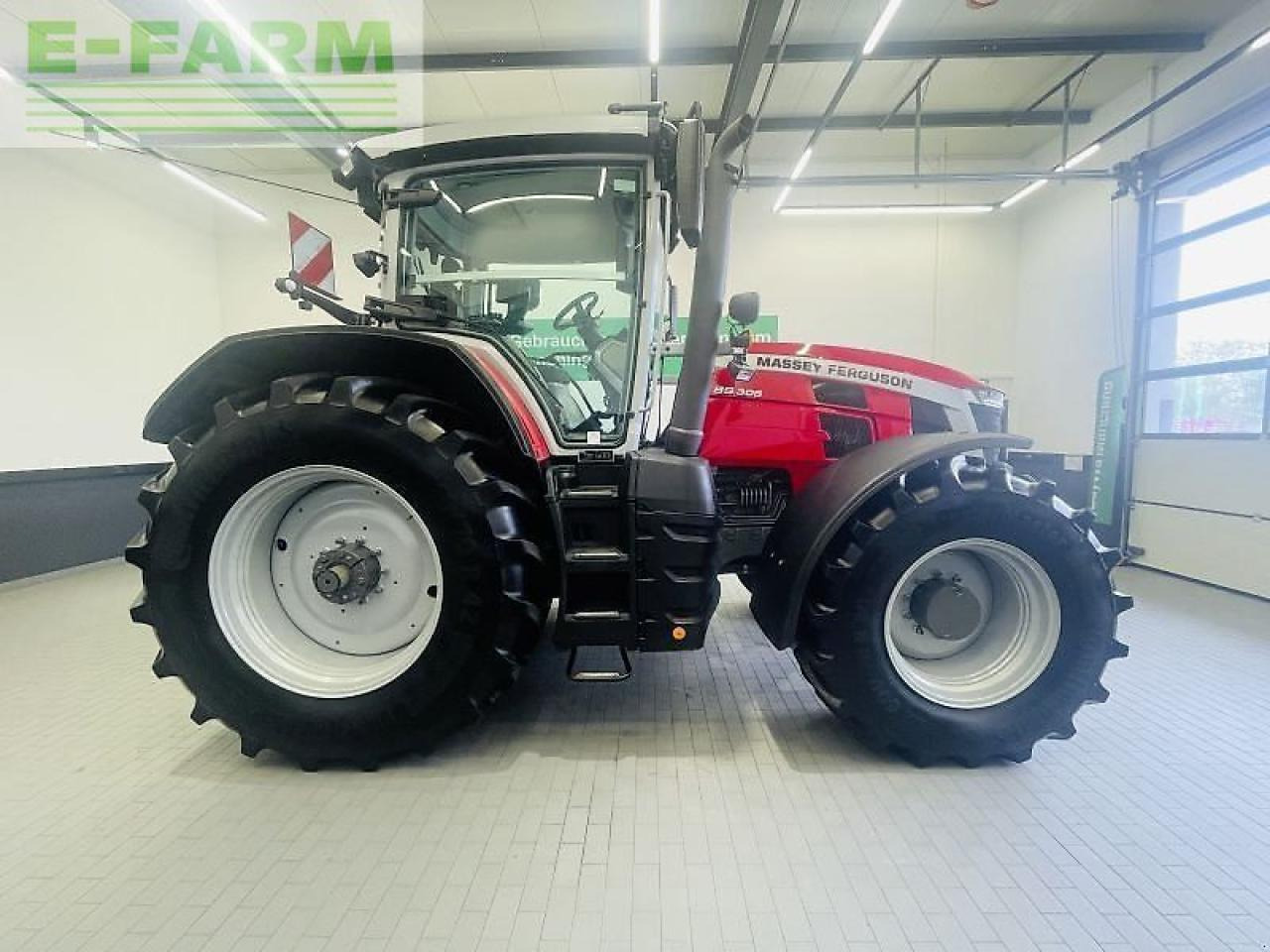 Massey Ferguson 8s.305 dyna-vt exclusive Exclusive - Traktör: fotoğraf 4 Massey Ferguson 8s.305 dyna-vt exclusive Exclusive - Traktör: fotoğraf 4