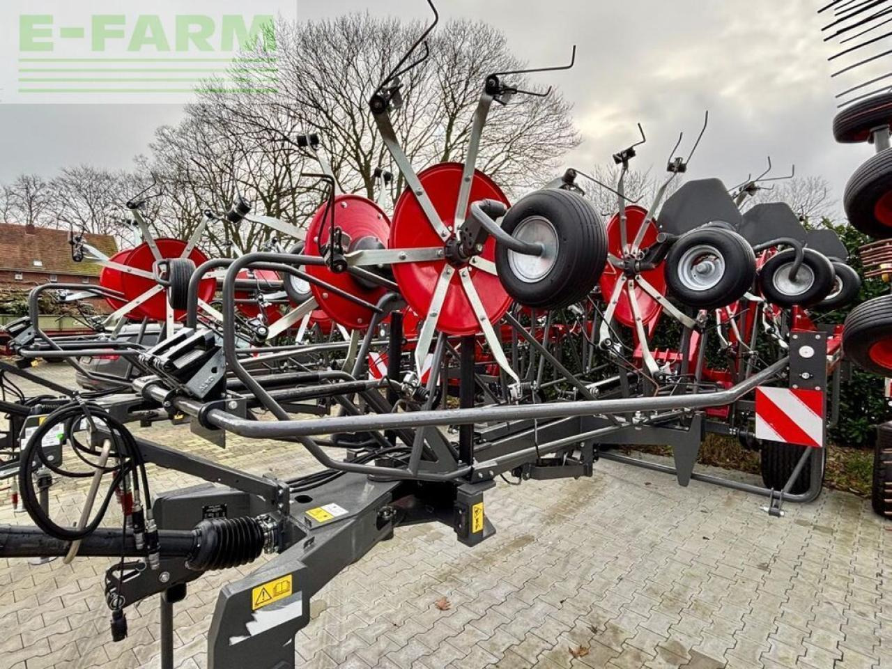 Massey Ferguson td 1310 x trc, wie neu ! - Ot toplama tırmığı: fotoğraf 2 Massey Ferguson td 1310 x trc, wie neu ! - Ot toplama tırmığı: fotoğraf 2