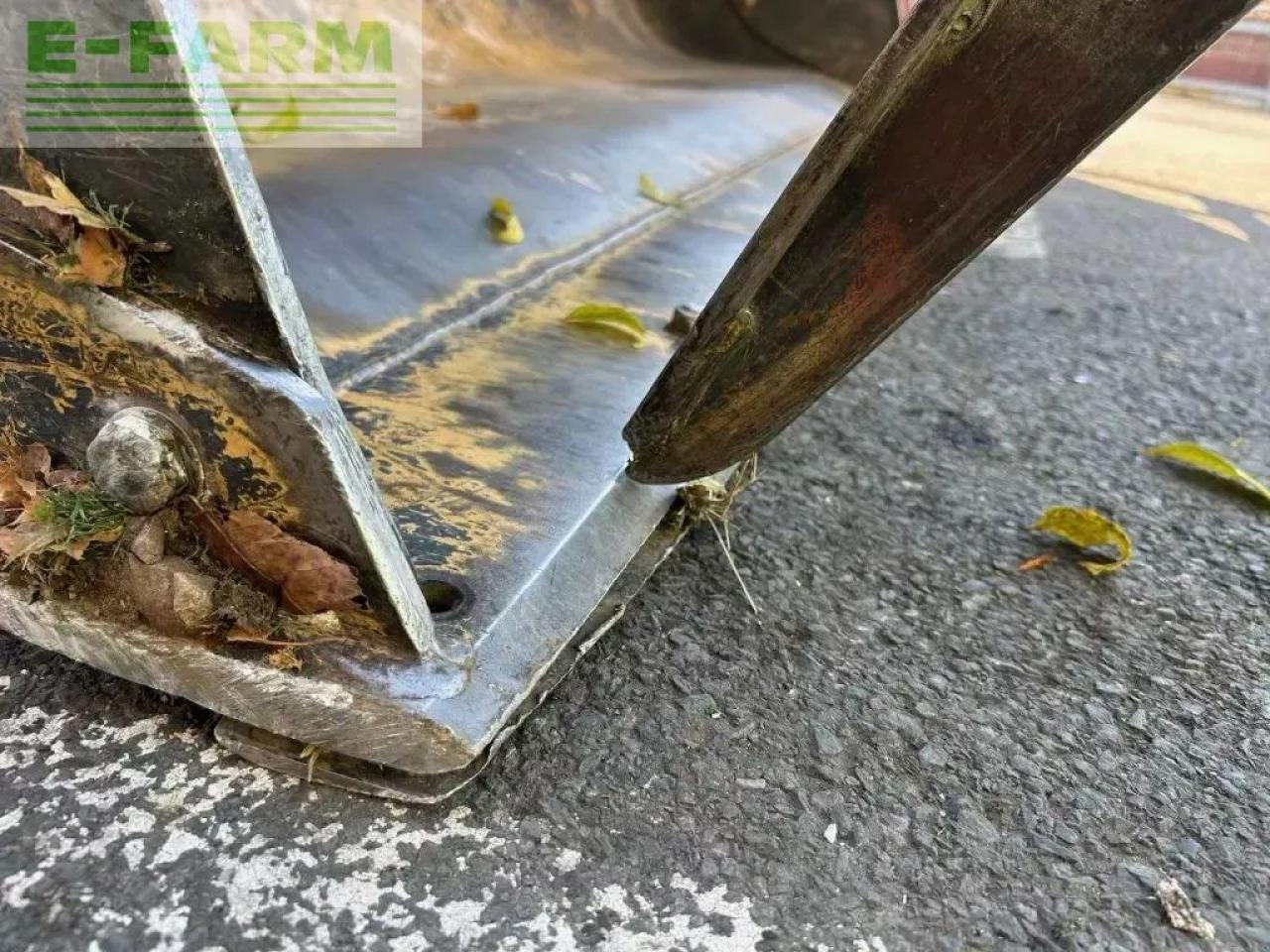 Massey Ferguson th7038 - Teleskopik yükleyici: fotoğraf 4 Massey Ferguson th7038 - Teleskopik yükleyici: fotoğraf 4