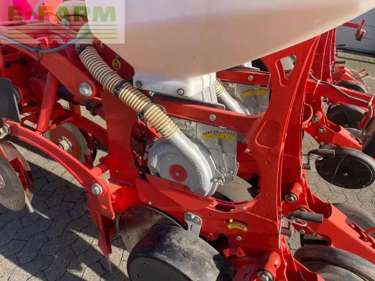 Hassas ekim makinesi Mustang med flydende gødningsudstyr: fotoğraf 18