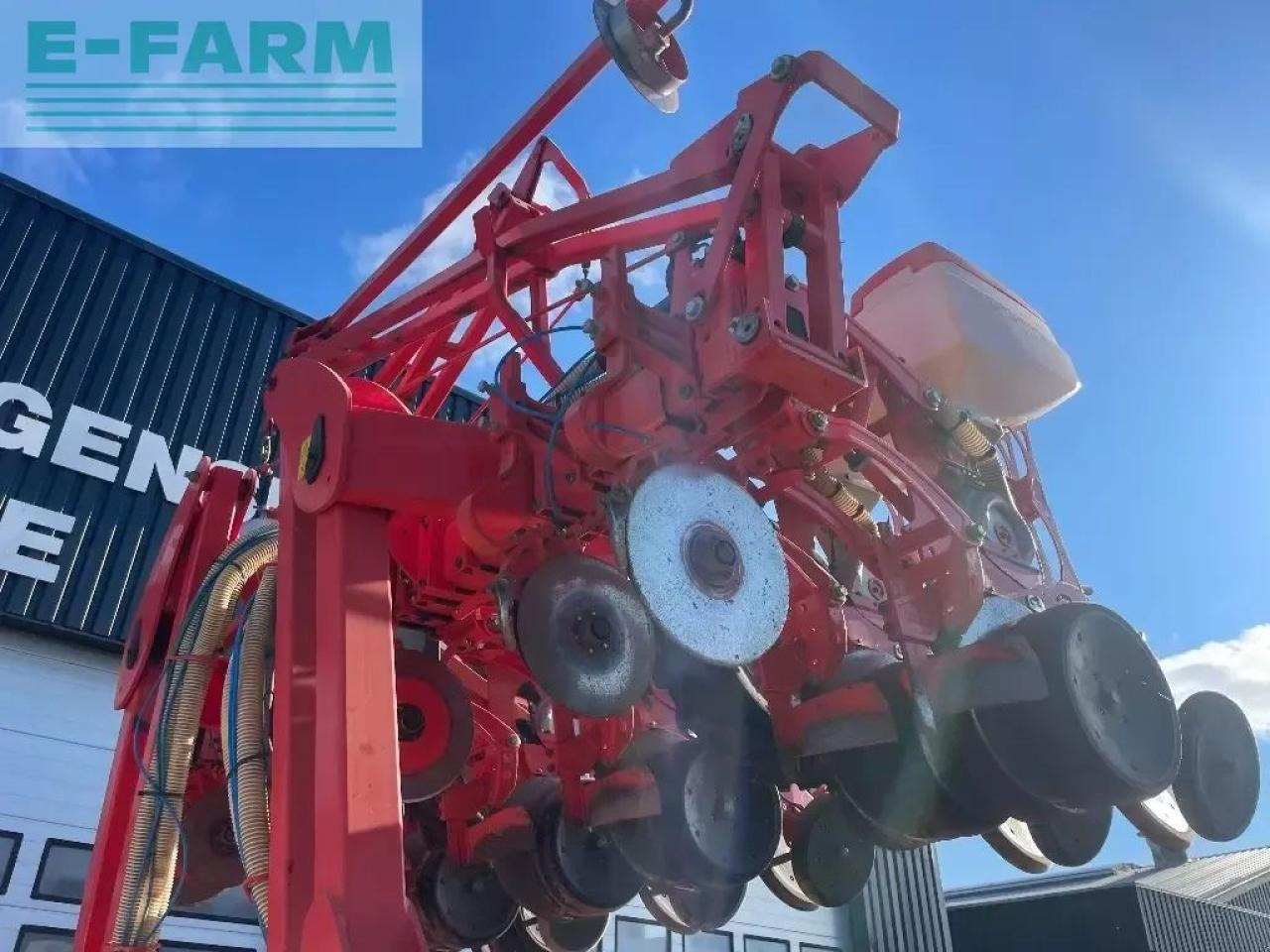 Hassas ekim makinesi Mustang med flydende gødningsudstyr: fotoğraf 14