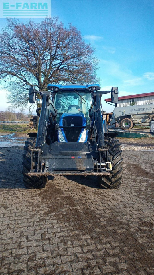 Traktör New Holland T5.140 AC AC: fotoğraf 12