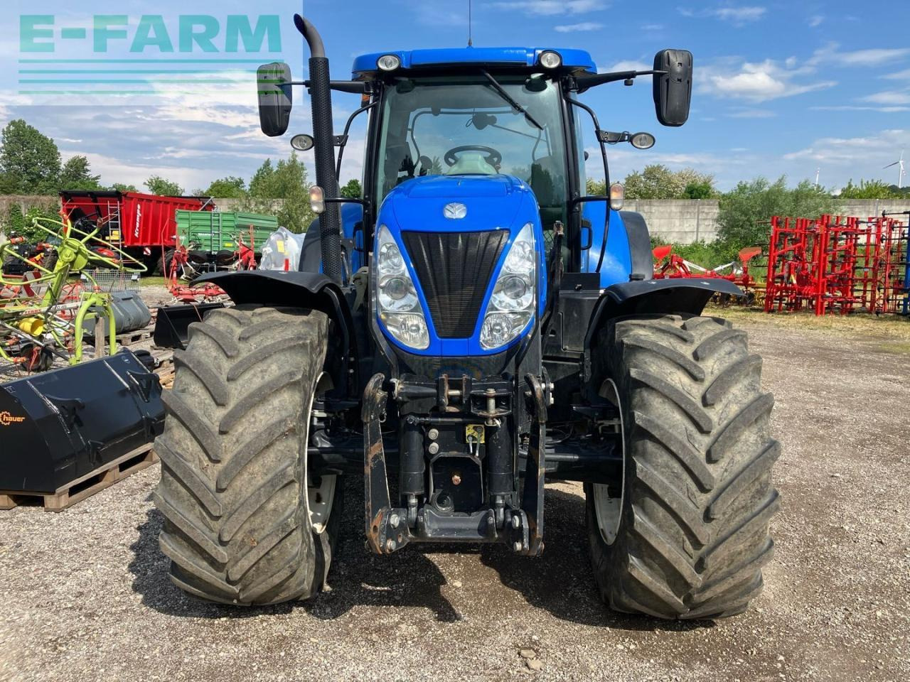 New Holland T7.220 - Traktör: fotoğraf 3 New Holland T7.220 - Traktör: fotoğraf 3